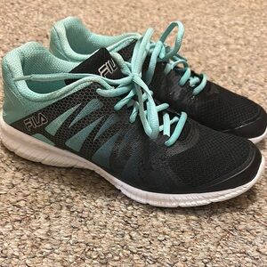 Fila Black and Green Athletic Shoes with Breathable Mesh